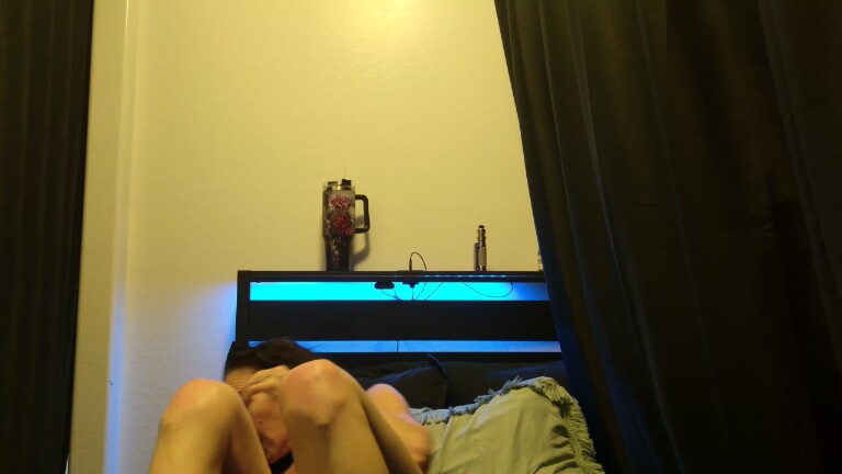 KickassMILF's Streamate show and profile