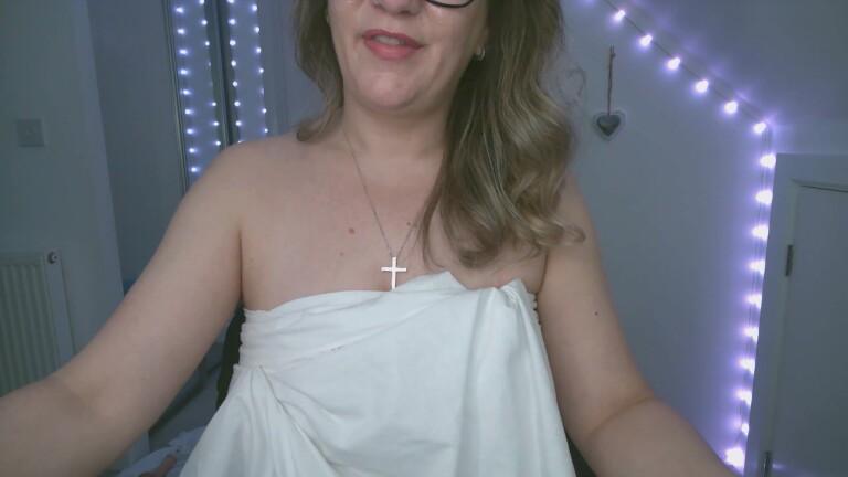 LadybirdXoX's Streamate show and profile