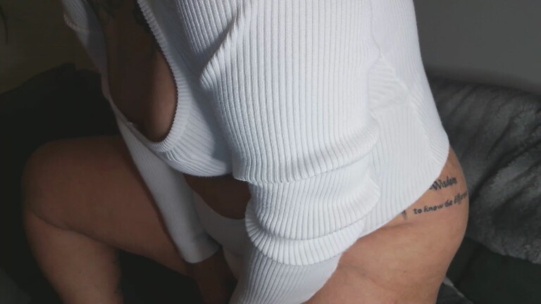 IvyBelle_MilfUK's Streamate show and profile