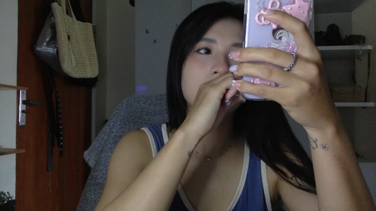 LyLy_94's Streamate show and profile